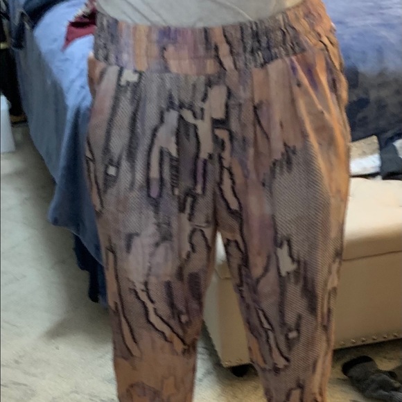 Mango Pants - Picture 2 of 3